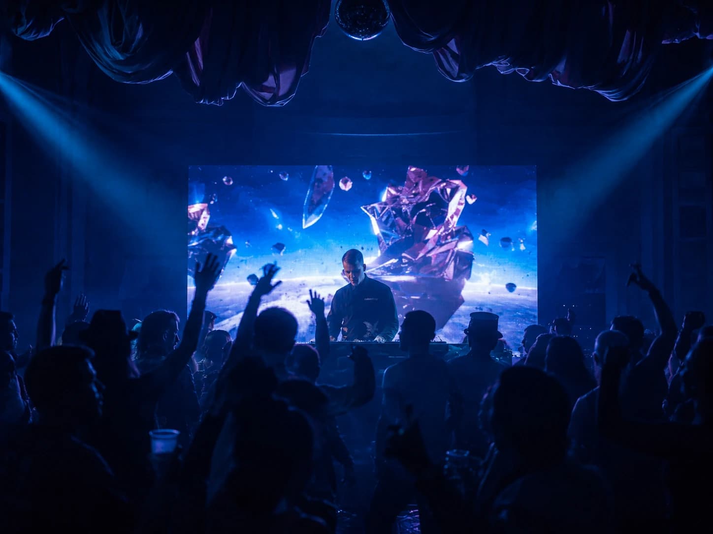 Cellar monthly rave with guest DJs